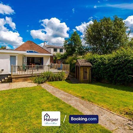 Spacious Detached Bungalow By Harperletting Short Lets & Serviced Accommodation Buckely With Pool Table & Driveway Buckley Extérieur photo